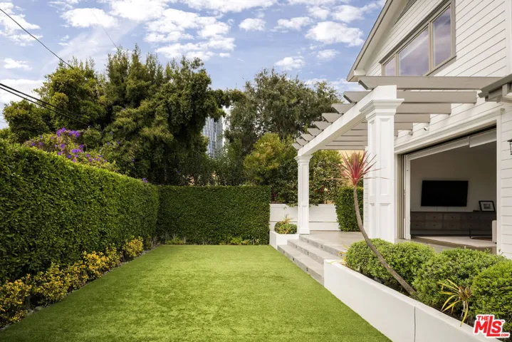2053 Kerwood Avenue, Los Angeles, California 90025