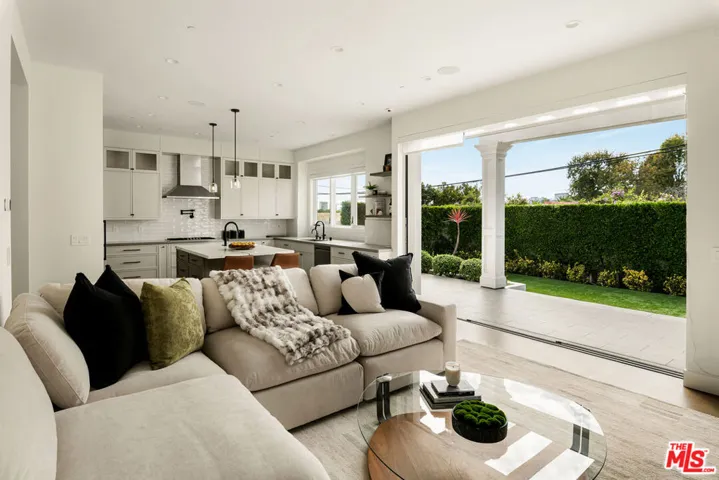 2053 Kerwood Avenue, Los Angeles, California 90025