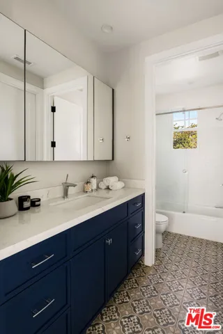 2053 Kerwood Avenue, Los Angeles, California 90025