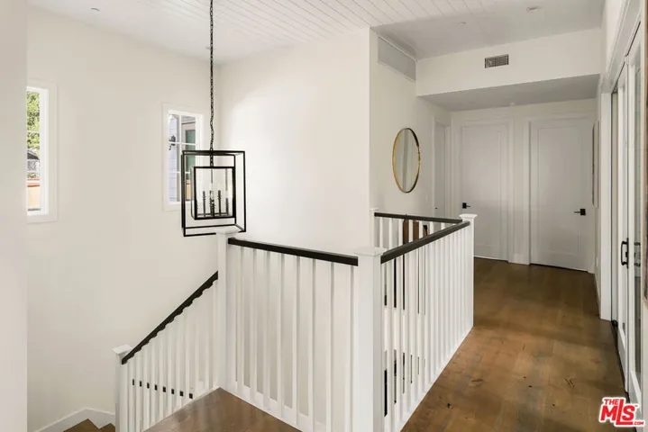 2053 Kerwood Avenue, Los Angeles, California 90025