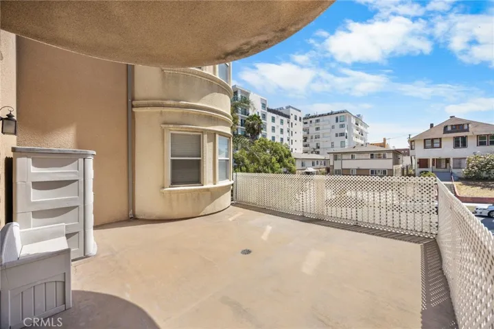 917 S New Hampshire 215, Los Angeles, California 90006