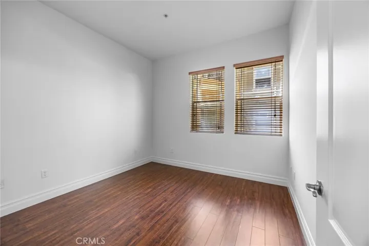 917 S New Hampshire 215, Los Angeles, California 90006