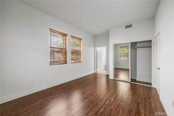 917 S New Hampshire 215, Los Angeles, California 90006