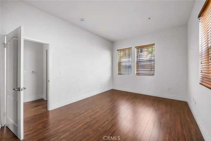 917 S New Hampshire 215, Los Angeles, California 90006