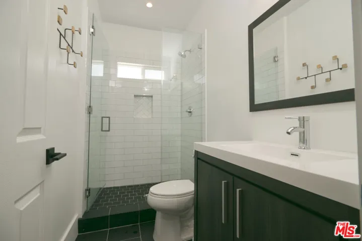 2510 S Bronson Avenue, Los Angeles, California 90018
