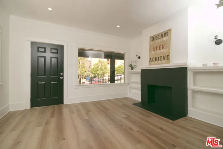 2510 S Bronson Avenue, Los Angeles, California 90018