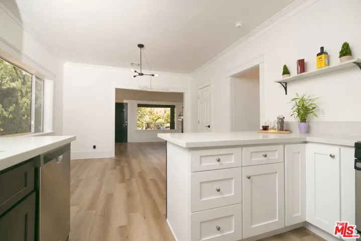 2510 S Bronson Avenue, Los Angeles, California 90018