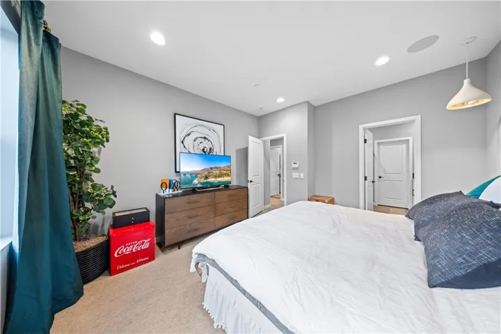 207 Winterbrook, Lake Forest, California 92610