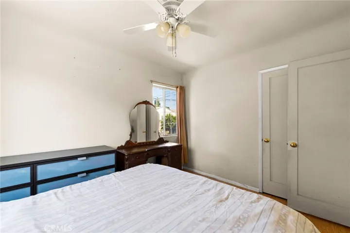 2725 Adriatic Avenue, Long Beach, California 90810