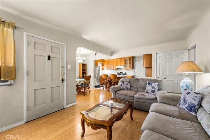 2725 Adriatic Avenue, Long Beach, California 90810