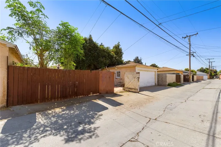 2725 Adriatic Avenue, Long Beach, California 90810