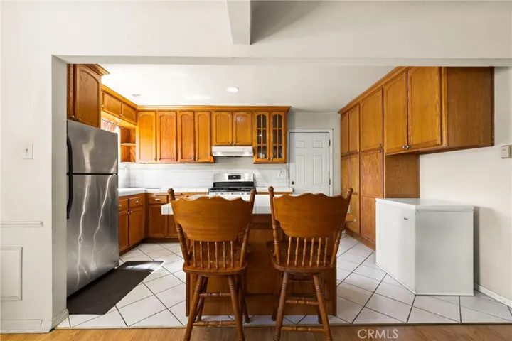 2725 Adriatic Avenue, Long Beach, California 90810