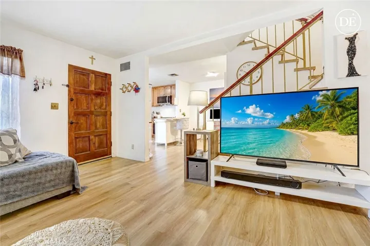7301 Lennox Avenue D13, Van Nuys, California 91405