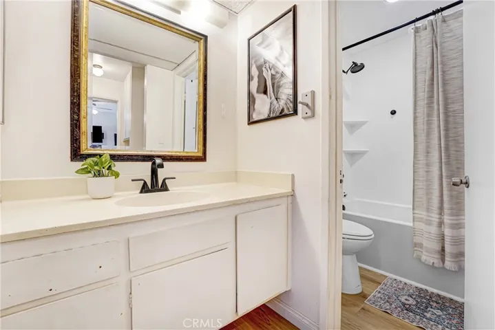 7301 Lennox Avenue D13, Van Nuys, California 91405