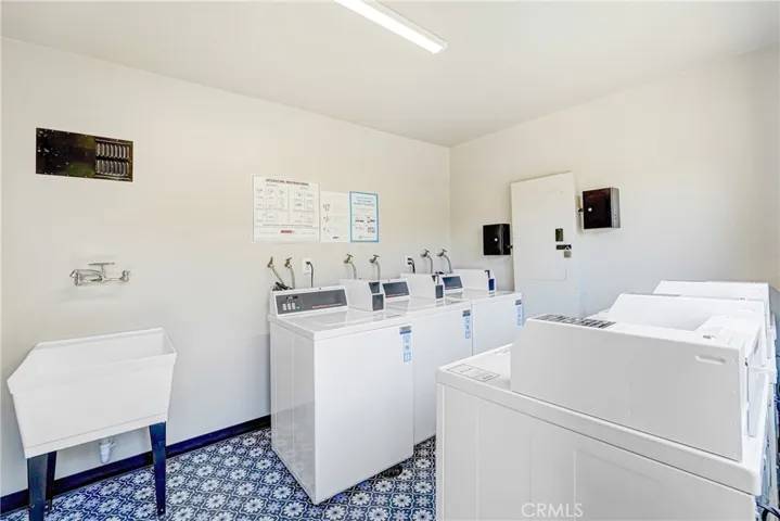7301 Lennox Avenue D13, Van Nuys, California 91405
