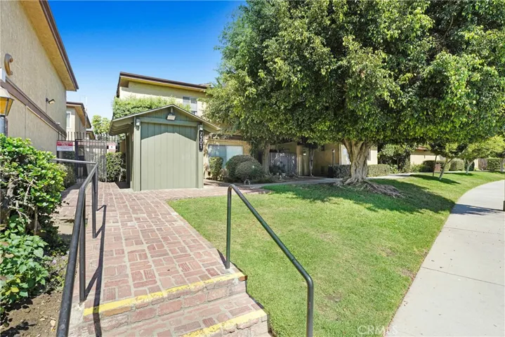 7301 Lennox Avenue D13, Van Nuys, California 91405