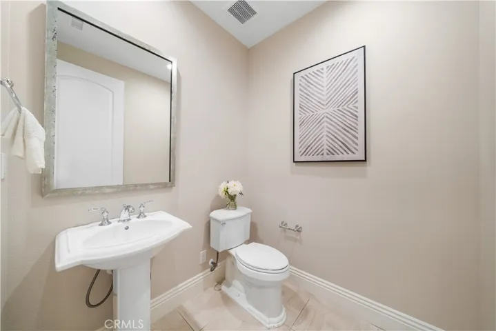 57 Kite, Irvine, California 92618