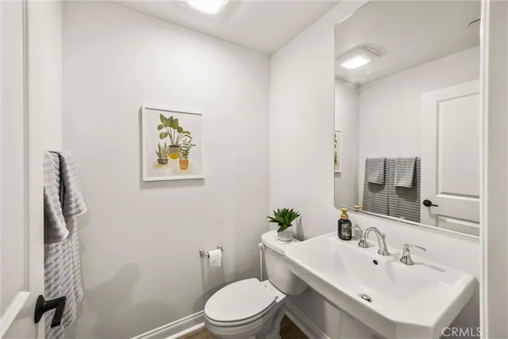 Downstairs 1/2 bath