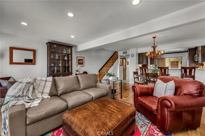 21555 Burbank Boulevard 47, Woodland Hills, California 91367