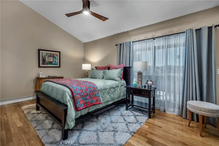 21555 Burbank Boulevard 47, Woodland Hills, California 91367