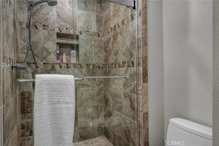 21555 Burbank Boulevard 47, Woodland Hills, California 91367