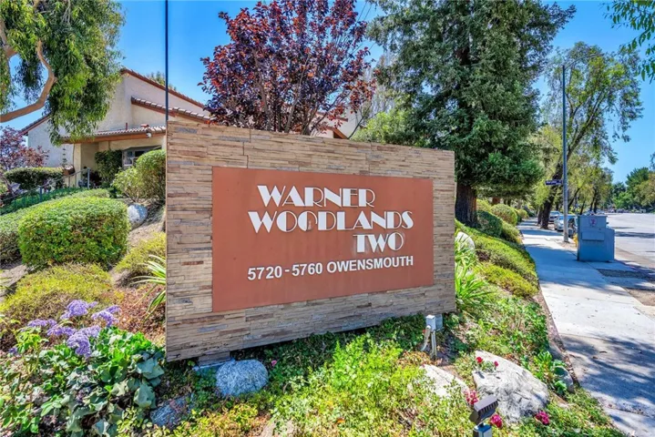 21555 Burbank Boulevard 47, Woodland Hills, California 91367
