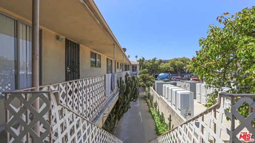 1413 18th Street D, Santa Monica, California 90404