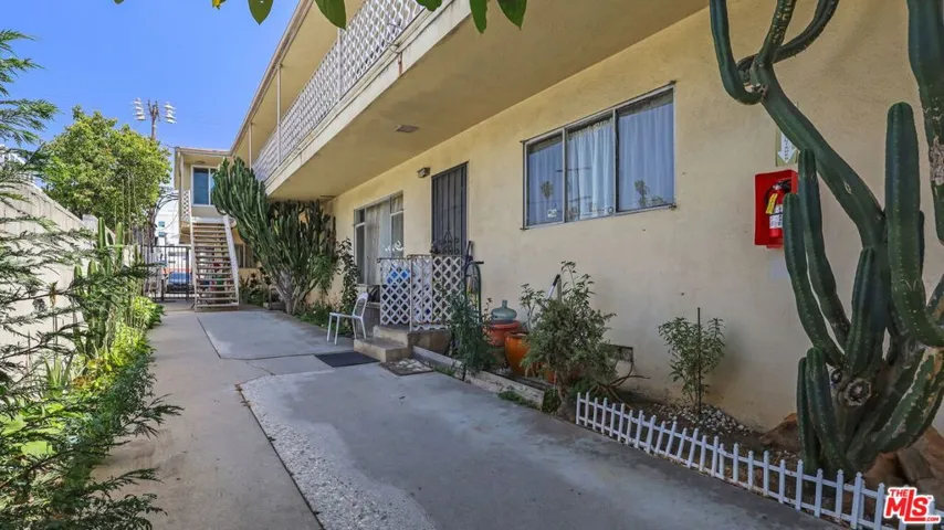 1413 18th Street D, Santa Monica, California 90404
