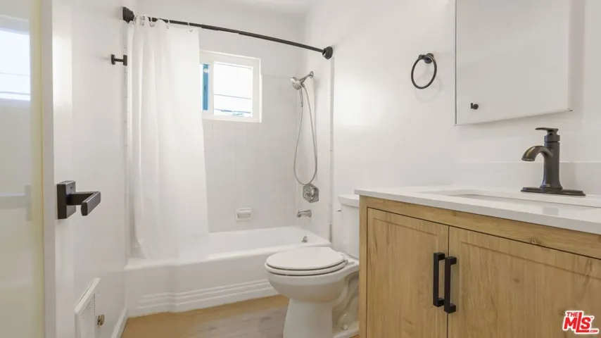 1413 18th Street D, Santa Monica, California 90404