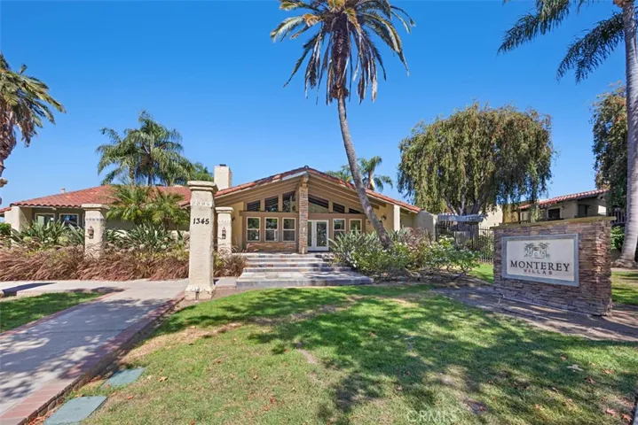 1345 Cabrillo Park F05, Santa Ana, California 92701