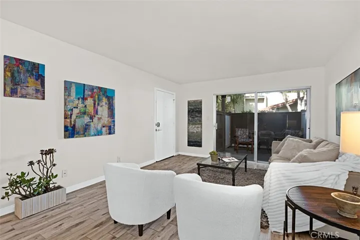 1345 Cabrillo Park F05, Santa Ana, California 92701