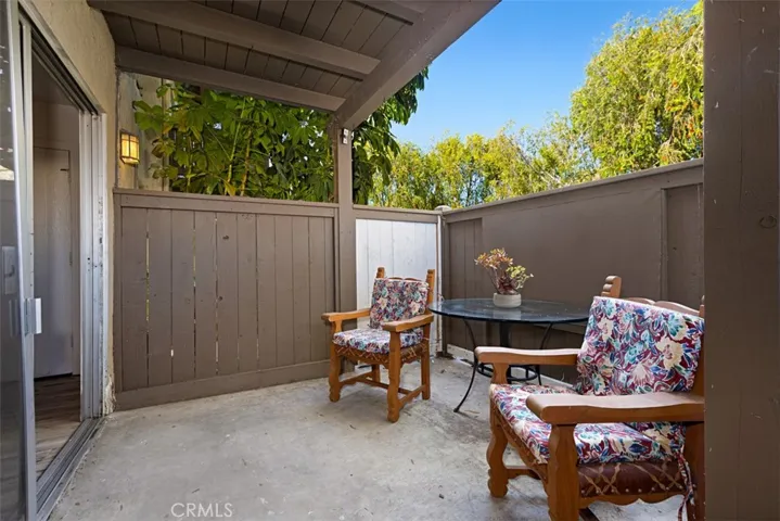 1345 Cabrillo Park F05, Santa Ana, California 92701