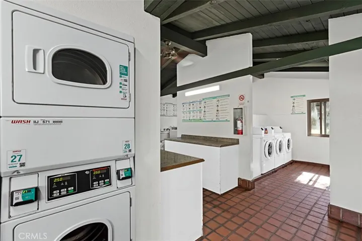 1345 Cabrillo Park F05, Santa Ana, California 92701