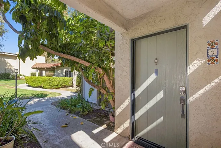 1345 Cabrillo Park F05, Santa Ana, California 92701