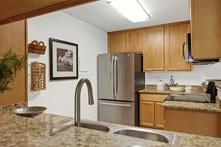 1345 Cabrillo Park F05, Santa Ana, California 92701