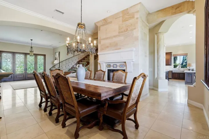 2484 Dos Lomas, Fallbrook, California 92028