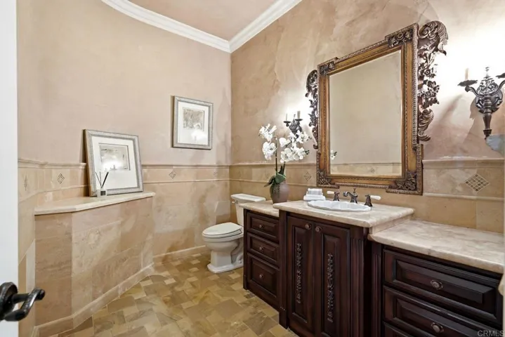 2484 Dos Lomas, Fallbrook, California 92028