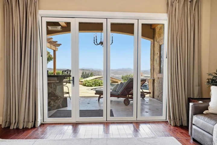 2484 Dos Lomas, Fallbrook, California 92028
