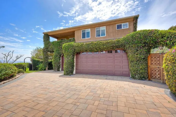 2484 Dos Lomas, Fallbrook, California 92028