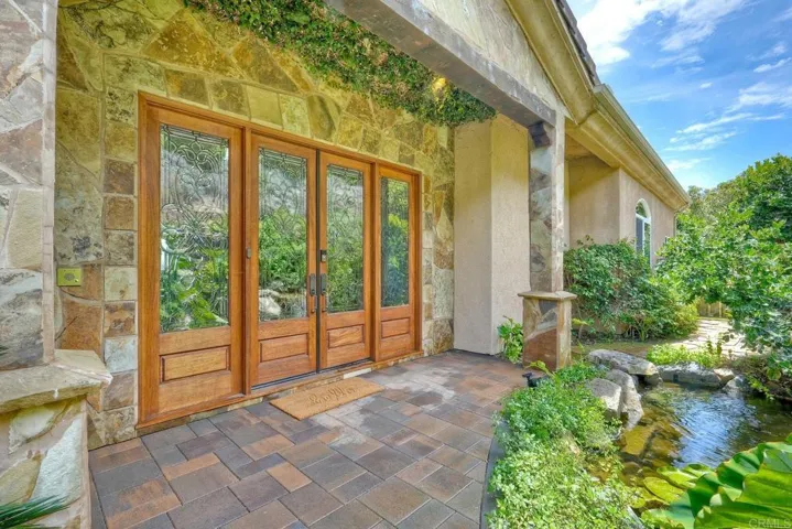 2484 Dos Lomas, Fallbrook, California 92028
