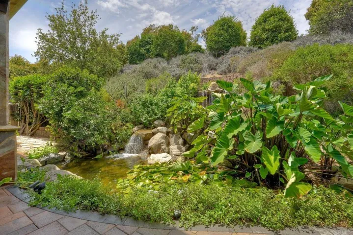 2484 Dos Lomas, Fallbrook, California 92028