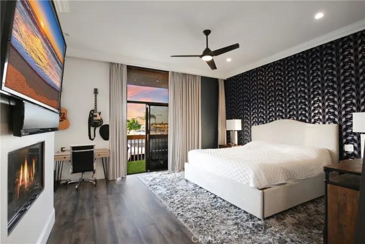 5227 Marina Pacifica N, Long Beach, California 90803