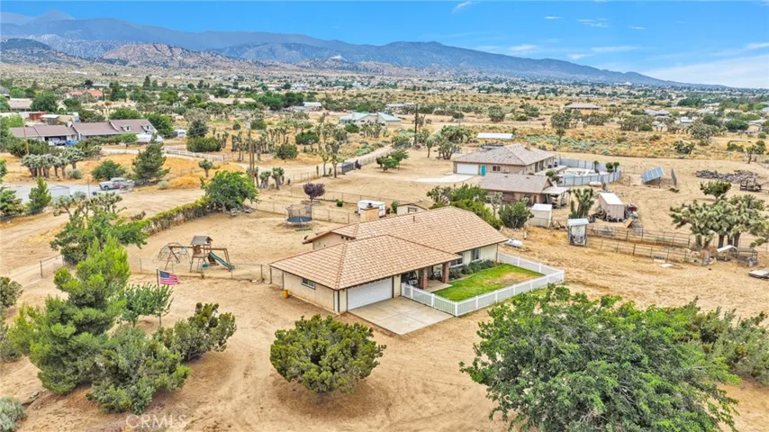 6432 Lime, Phelan, California 92371