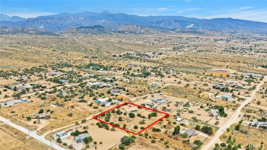 6432 Lime, Phelan, California 92371