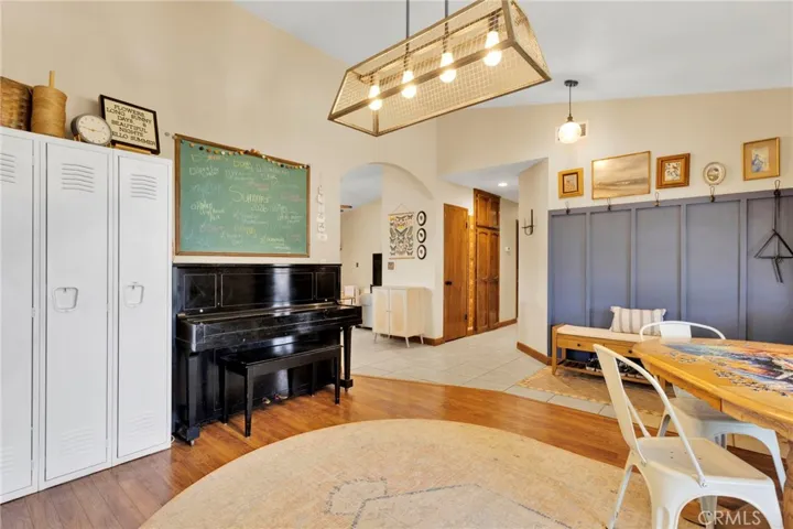 6432 Lime, Phelan, California 92371