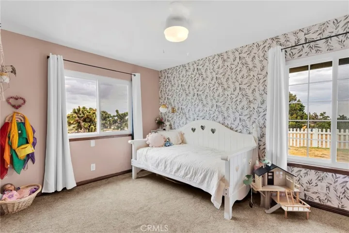 6432 Lime, Phelan, California 92371