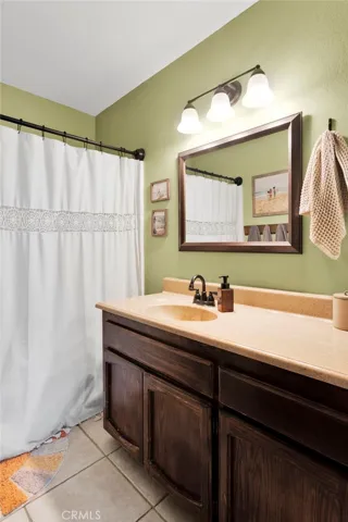 6432 Lime, Phelan, California 92371