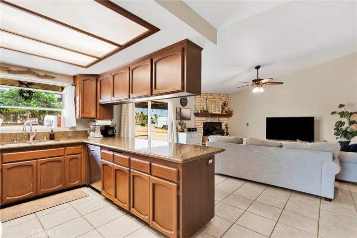 6432 Lime, Phelan, California 92371