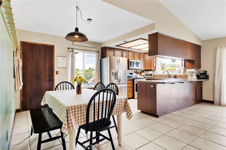 6432 Lime, Phelan, California 92371