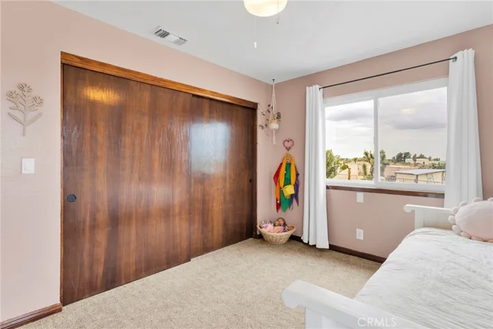 6432 Lime, Phelan, California 92371